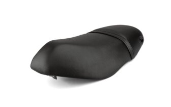 Istuin STR8 Piaggio Zip vuodesta 2000 musta