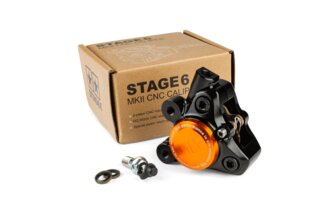 Etujarrusatula CNC alu Stage6 Minarelli / Piaggio / Peugeot musta