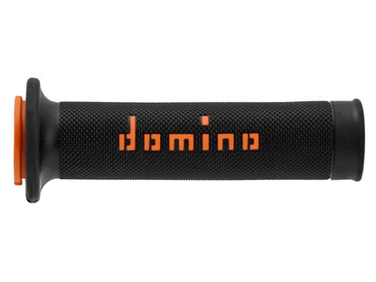 Musta ja oranssi Domino A010 Racing Gripit mopo varaosa kädensija.